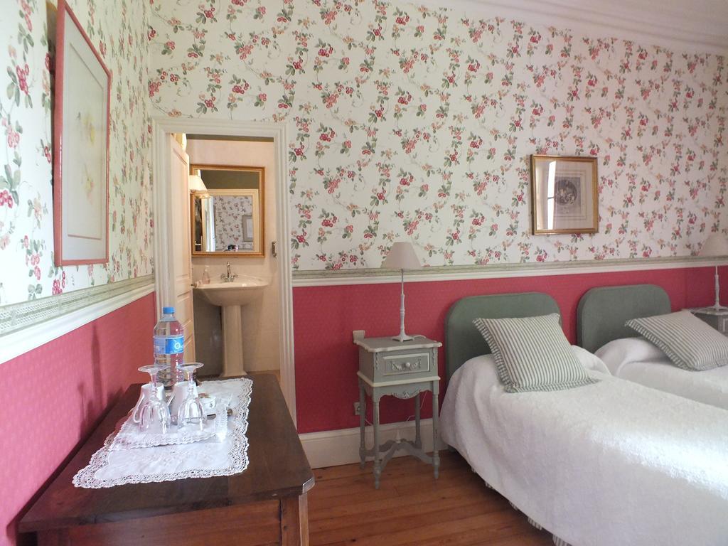 Château de Nazé Vivy Quarto foto
