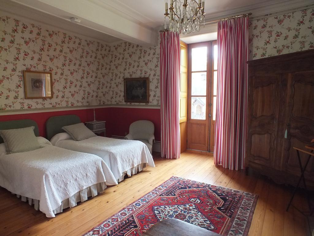 Château de Nazé Vivy Quarto foto